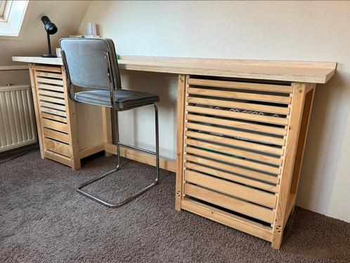 Grote werktafel / bureau met veel opbergruimte., Hobby en Vrije tijd, Overige Hobby en Vrije tijd, Zo goed als nieuw, Ophalen