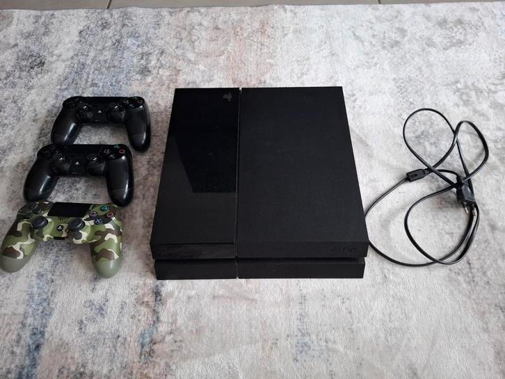 PlayStation 4 (PS4) met 3 controllers – werkt perfect, Games en Spelcomputers, Spelcomputers | Sony PlayStation 4, Zo goed als nieuw