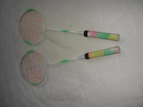 2 vintage badmintonrackets in regenboogkleuren, Sport en Fitness, Badminton, Zo goed als nieuw, Racket(s), Ophalen