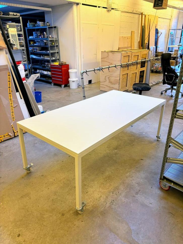 Design tafel op maat gemaakt, Huis en Inrichting, Tafels | Eettafels, Ophalen