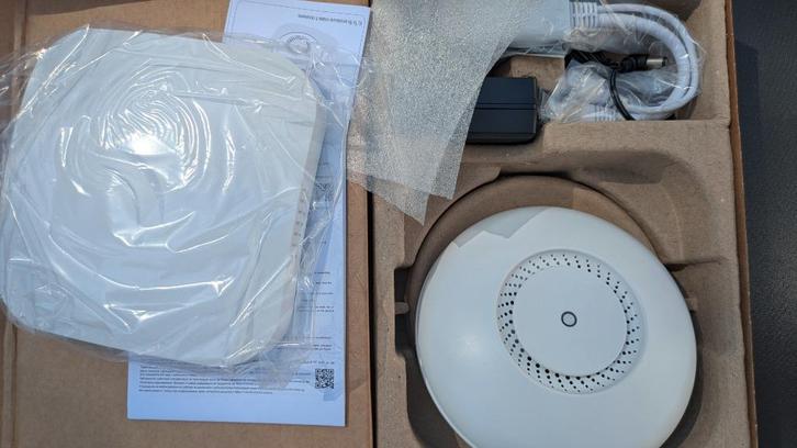 MikroTik cAP ac Access Point, Computers en Software, Accesspoints, Zo goed als nieuw, Verzenden