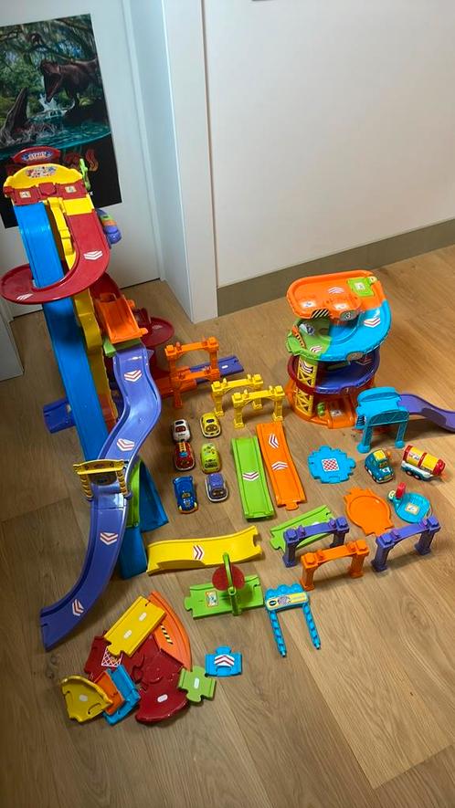 Vtech autogarage zo goed als nieuw volledig of deels te koop, Enfants & Bébés, Jouets | Vtech, Comme neuf, Enlèvement ou Envoi