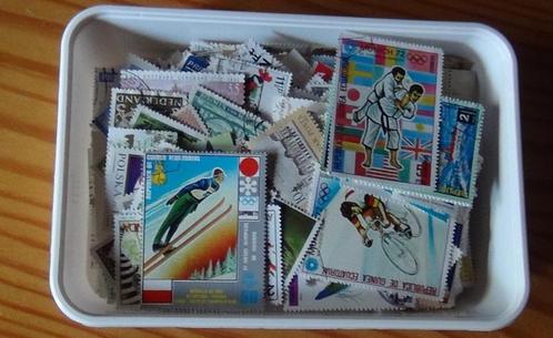 Doosjes met zegels uit verschillende landen, Postzegels en Munten, Postzegels | Volle albums en Verzamelingen, Ophalen of Verzenden
