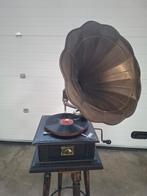 Antieke grammofoon ‘ his masters voice ‘, Ophalen