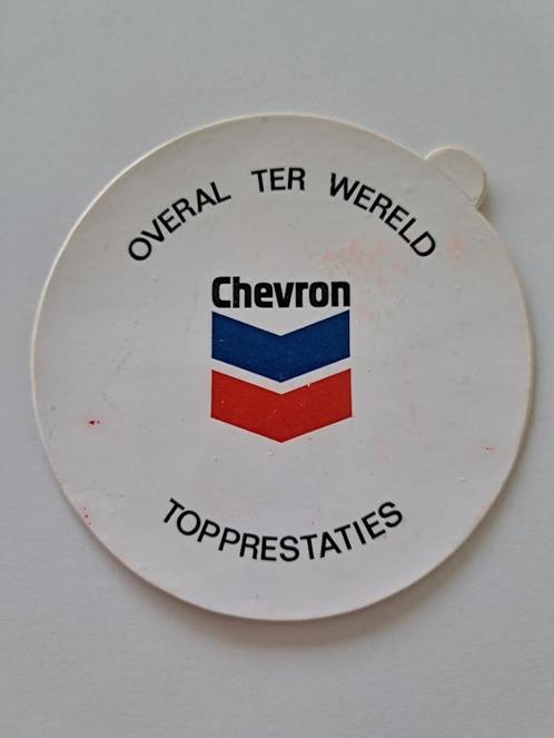 Vintage Sticker - Chevron - Overal ter Wereld Topprestaties, Verzamelen, Stickers, Zo goed als nieuw, Auto of Motor, Ophalen of Verzenden
