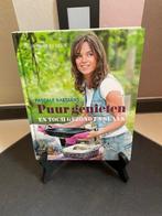 Kookboek Pascale Naessens Puur genieten 1, Boeken, Kookboeken, Ophalen of Verzenden, Zo goed als nieuw