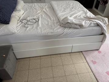 2 persoonsbed met extra ergonomische lattoflex beschikbaar voor biedingen