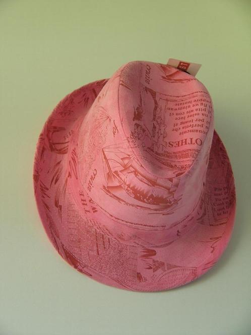 HOED FUCHSIA 2 stuks VAN MOOIE KWALITEIT NIEUW STOER/ FEEST/, Kleding | Dames, Hoeden en Petten, Nieuw, Hoed, 56 of 57 cm (M, 7 of 7⅛ inch)
