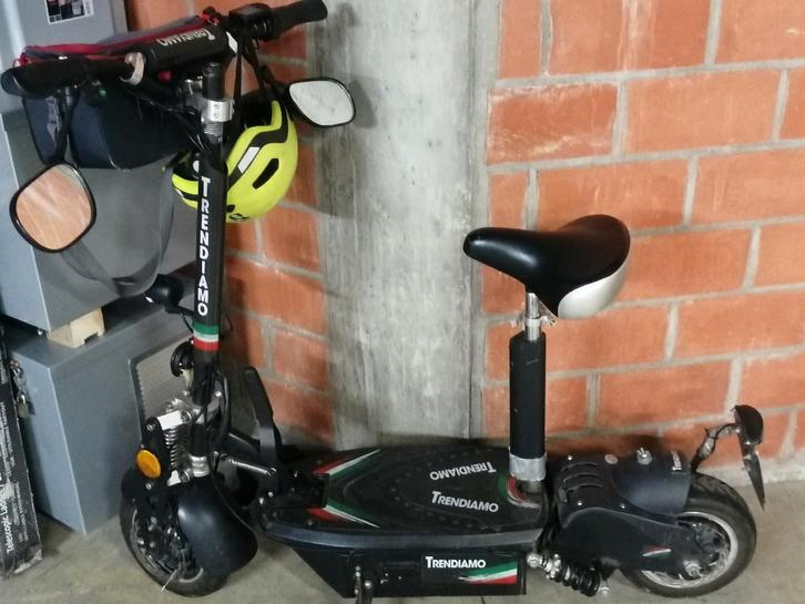 Electrische step, Fietsen en Brommers, Steps, Zo goed als nieuw, Elektrische step (E-scooter), Ophalen