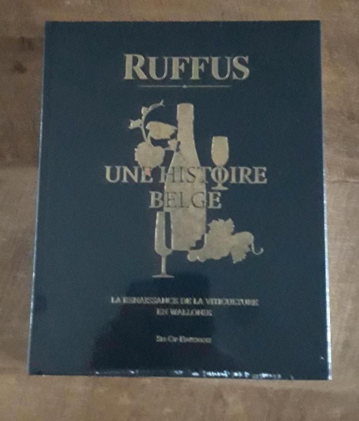 Ensemble livre et seau à glace : Ruffus, Collections, Vins, Neuf, Autres types, Autres régions, Enlèvement ou Envoi