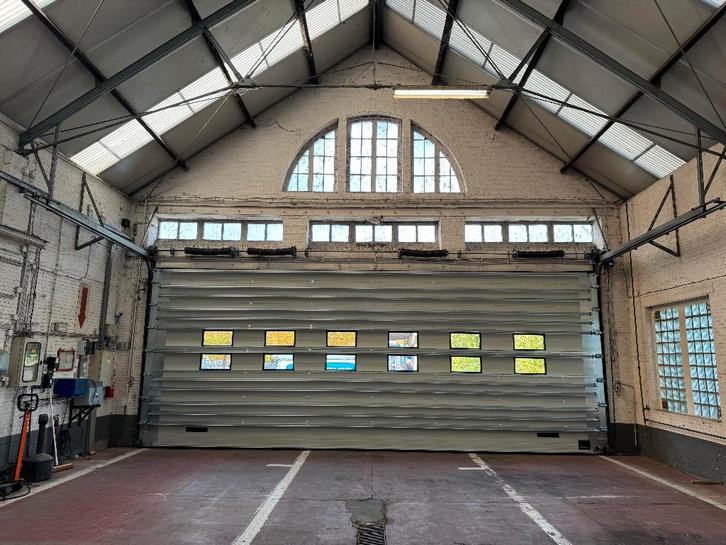 Industriele poorten op maat van uw gebouw, Doe-het-zelf en Bouw, Raamkozijnen en Schuifdeuren, Nieuw, Raamkozijn, Metaal, 225 cm of meer