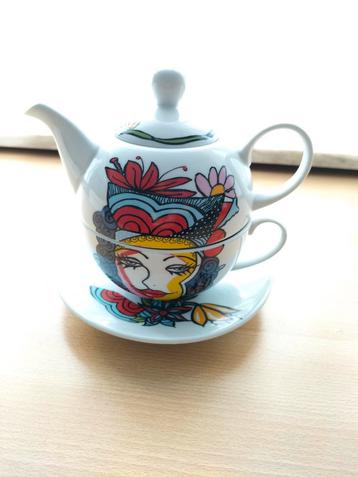Theepot beschikbaar voor biedingen