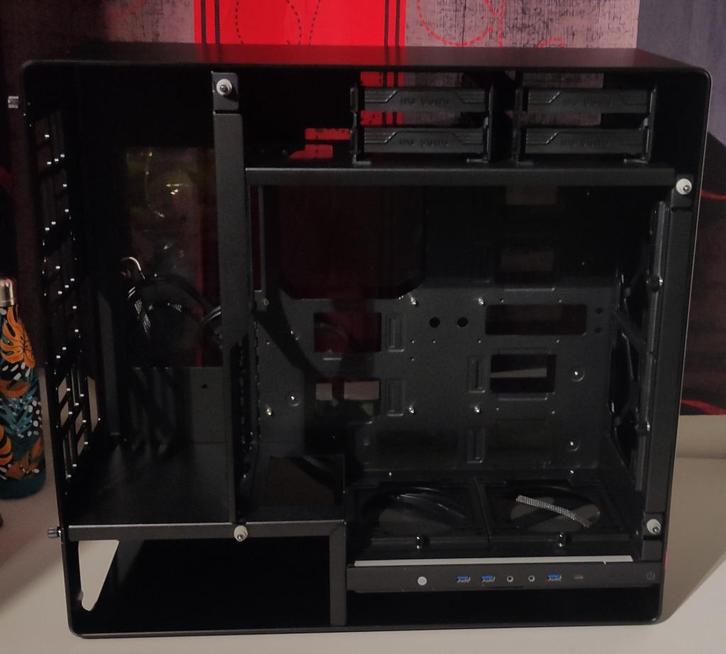 Boitier InWin 909, Informatique & Logiciels, Boîtiers d'ordinateurs, Utilisé, Enlèvement