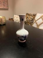 Porselein vaasje, Ophalen, Zo goed als nieuw