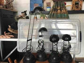 Vintage bureellampen beschikbaar voor biedingen