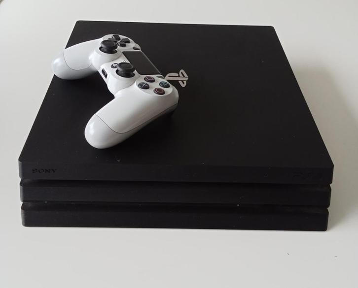 playstation 4 Pro / controller / games, Games en Spelcomputers, Spelcomputers | Sony PlayStation 4, Gebruikt, Pro, 1 TB, Met 1 controller