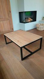 Eiken salontafel - Stalen onderstel - Belgische makelij, Ophalen, Zo goed als nieuw