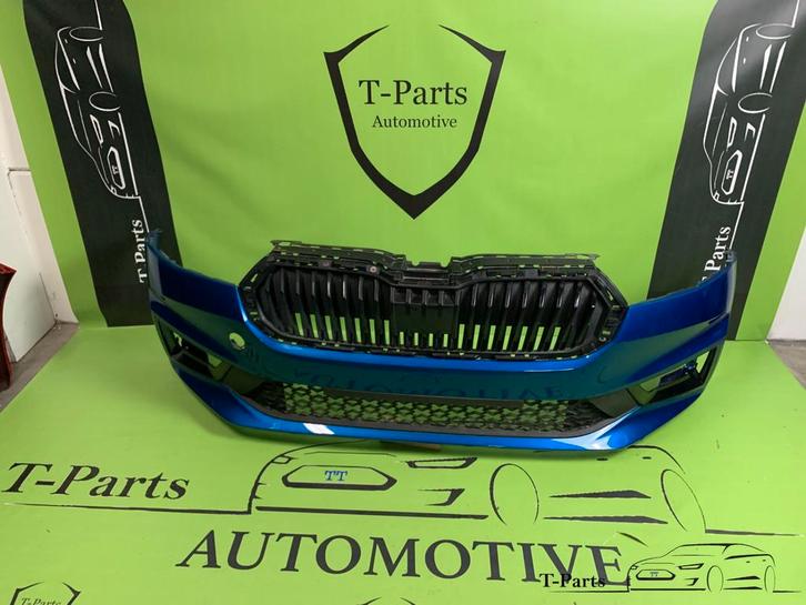 skoda fabia voorbumper 6VA807217G bumper grille rooster 21+, Auto-onderdelen, Carrosserie, Bumper, Skoda, Gebruikt