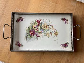 Art-Deco dienblad met metalen montuur beschikbaar voor biedingen