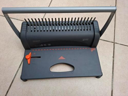 Bindmachine met binders, Diversen, Bureau-accessoires, Zo goed als nieuw, Ophalen