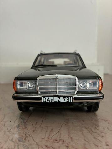 Norev Mercedes 1/18 Model 230T S123 Kombi beschikbaar voor biedingen