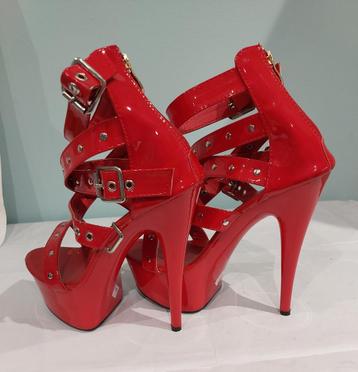 634C* sexy rode laksandalen (40) beschikbaar voor biedingen