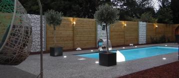Tuinschermen in hout beschikbaar voor biedingen