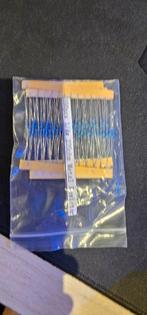 100 resistors, Ophalen of Verzenden, Nieuw