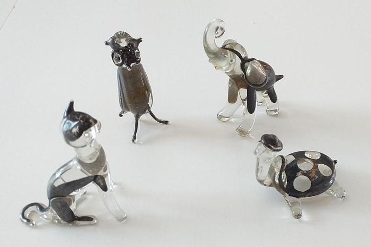 4 petits animaux en verre soufflé Murano, Verzamelen, Dierenverzamelingen, Gebruikt, Beeldje of Figuurtje, Ophalen of Verzenden
