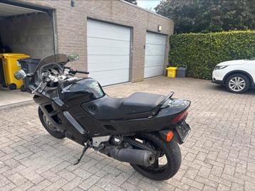 Honda CBR1000, Permis Moto A, Plus de 35 kW, 4 cylindres, 1000 cm³