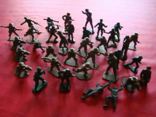 35 figurines diverses. Plastique . Militaires"Vintage"., Verzamelen, Militaria | Tweede Wereldoorlog, Overige soorten, Overige typen