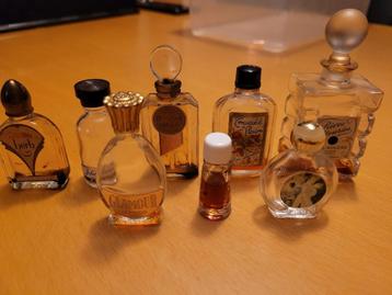 lot antieke parfum miniaturen beschikbaar voor biedingen