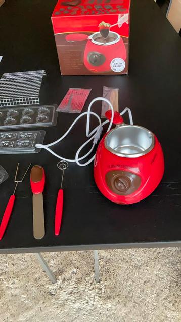Chocoladesmelter, elektrische mini-chocoladesmelter beschikbaar voor biedingen