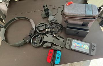 Nintendo Switch + Accessoires beschikbaar voor biedingen