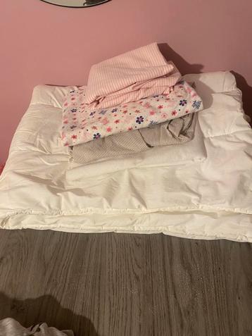 Beddengoed babybed beschikbaar voor biedingen