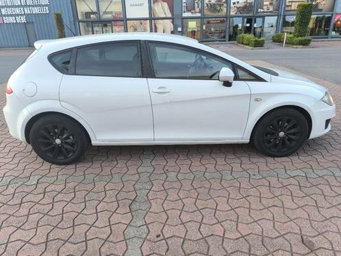 SEAT LEON 1.6D 2011 77 kw/105cv, Auto's, Seat, Particulier, Leon, ABS, Achteruitrijcamera, Adaptieve lichten, Adaptive Cruise Control