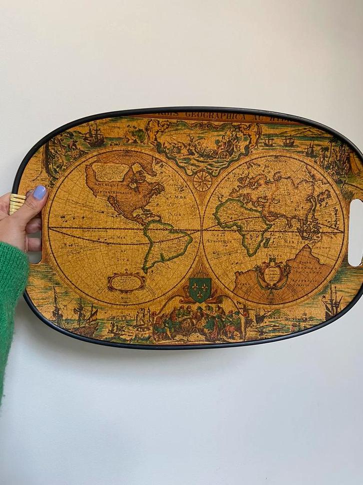 Reproductie oude wereldkaart - opdienblad, Antiek en Kunst, Curiosa en Brocante, Ophalen of Verzenden