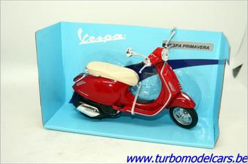 Vespa Primavera rood 1/12 New Ray beschikbaar voor biedingen