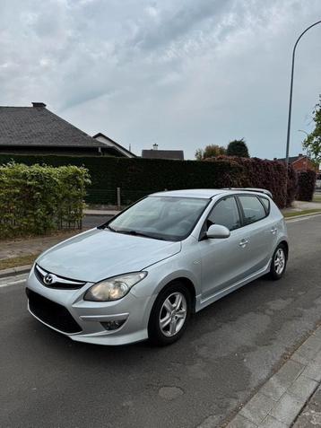 Hyundai i30 1.6 Diesel 2011 190.000 km, Autos, Achat, Boîte manuelle, Noir, 5 portes