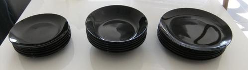 Quid 18 delige zwarte bordenset, Huis en Inrichting, Keuken | Servies, Nieuw, Compleet servies, Effen, Aardewerk, Ophalen