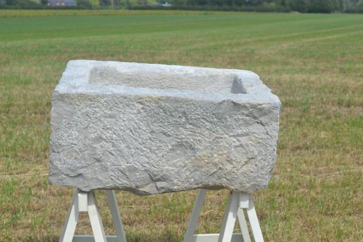 eeuwenoude hardstenen bak (gres d'arras), Tuin en Terras, Tuinvazen, Gebruikt, Ophalen