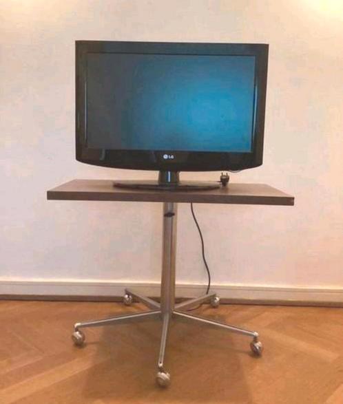 Beschikbaar Vintage in hoogte verstelbare tv-bijzettafel, Antiek en Kunst, Antiek | Overige Antiek, Ophalen