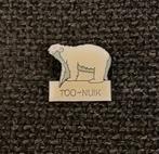 PIN - TOO-NUIK - IJSBEER - OURS POLAIRE - POLAR BEAR, Verzamelen, Verzenden, Gebruikt, Dier of Natuur, Speldje of Pin