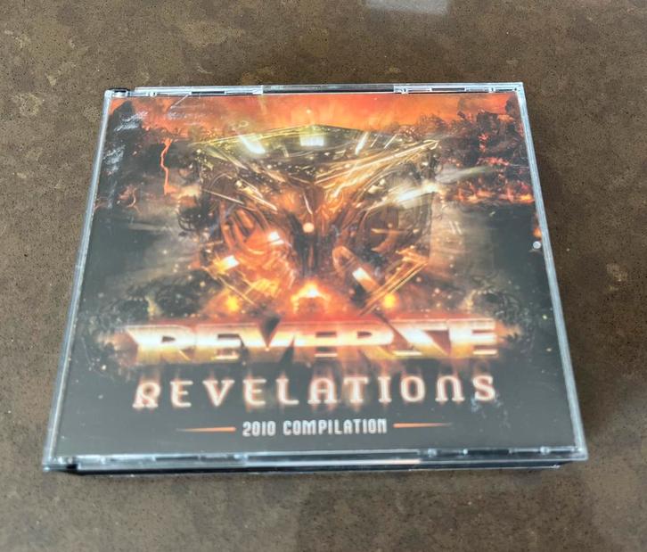 CD Reverze Revelations 2010 Compilation, CD & DVD, CD | Dance & House, Comme neuf, Autres genres, Coffret, Enlèvement ou Envoi