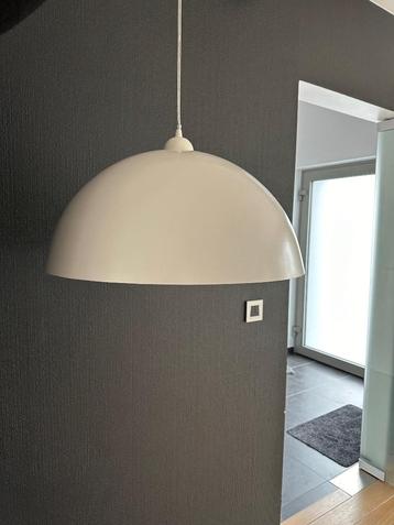 Eetkamer hanglamp in wit metaal