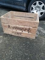 Grote, oude houten groentenbak., Ophalen