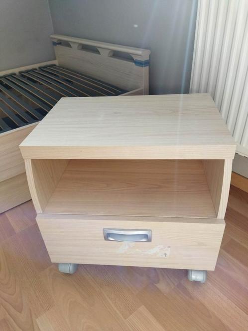 Nachtkastje, Huis en Inrichting, Slaapkamer | Nachtkastjes, Gebruikt, Ophalen