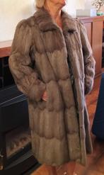 Manteau en véritable fourrure petits gris, Kleding | Dames, Jassen | Winter, Ophalen, La grande fabrique, Maat 42/44 (L), Zo goed als nieuw