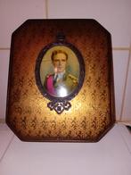 boîte en étain (roi photo en émail), Collections, Boîte en métal, Enlèvement ou Envoi, Utilisé, Biscotte, Autres marques