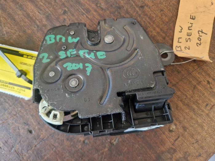 Slotmechaniek Achterklep van een BMW 2-Serie, Auto-onderdelen, Carrosserie, BMW, Gebruikt, 3 maanden garantie, Ophalen of Verzenden